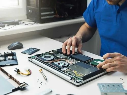 Reasons And Benefits Of Hiring Laptop Repair Services